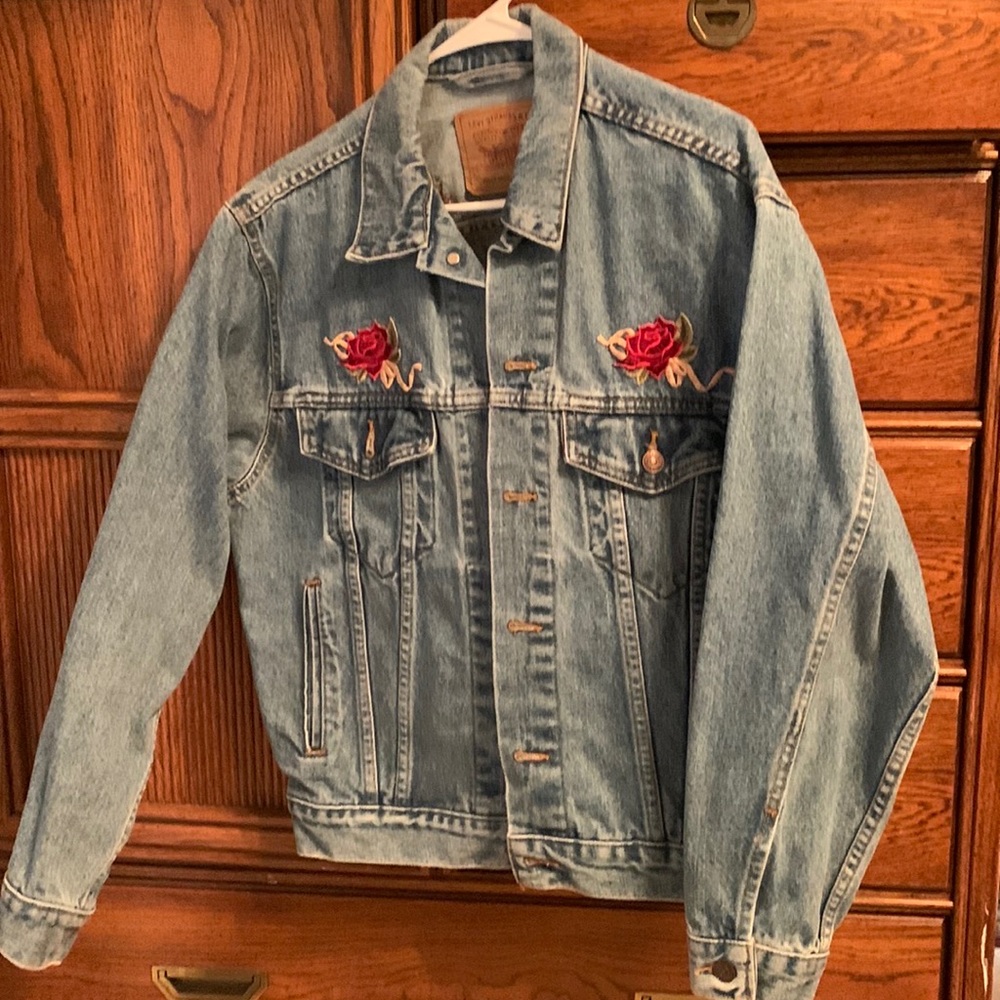 Levi’s Jacket - Picture 3 of 3